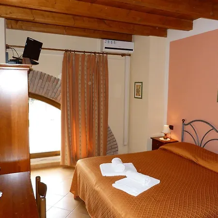 בית חווה Ai Due Volti