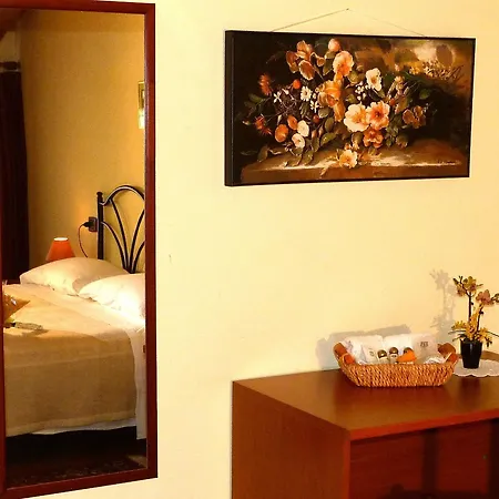 Ai Due Volti בית חווה דוסובונו