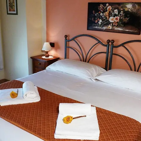 בית חווה Ai Due Volti *