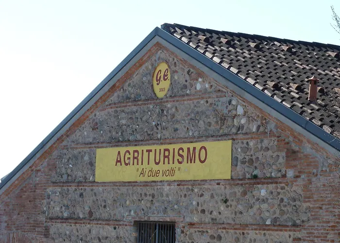 Ai Due Volti